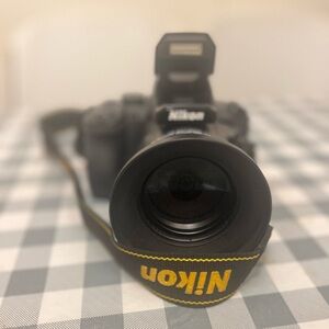 SOLD- Nikon P950 bridge camera